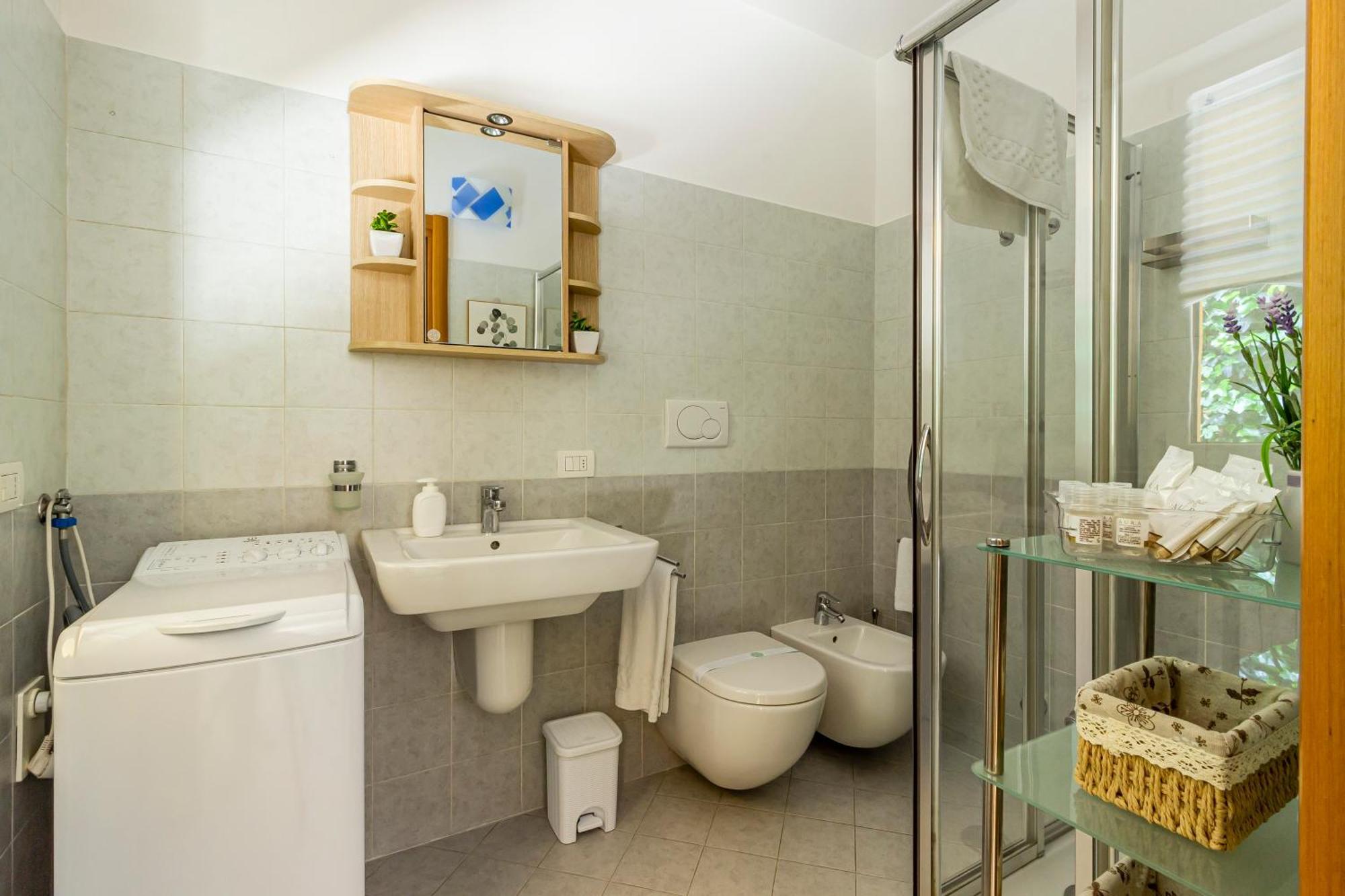 Apartamento Private Garden & Garage - Self Check-In & Remote Access Como Exterior foto